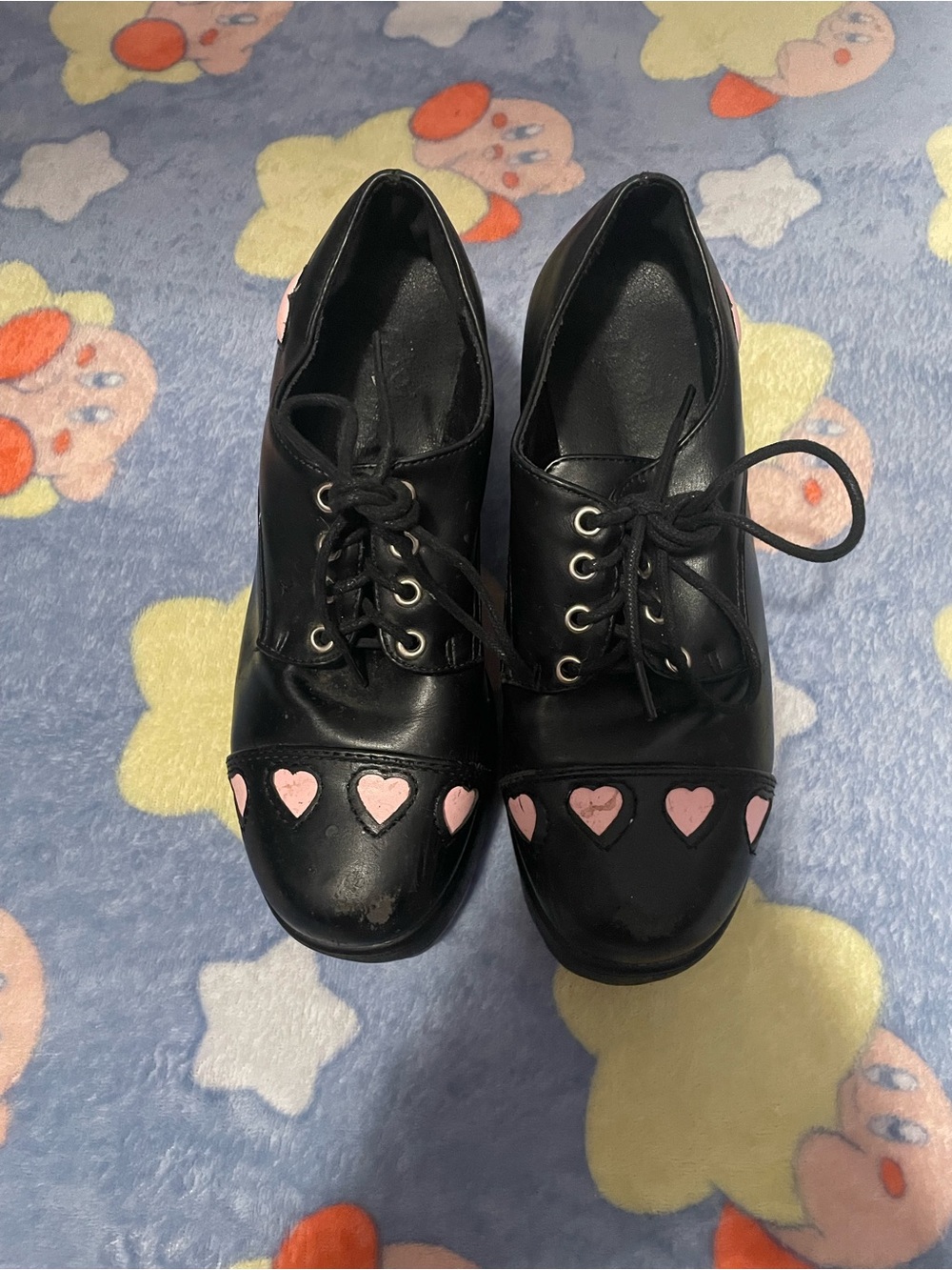 Women’s Black Lace-Up Oxfords Platforms with Pink Hearts